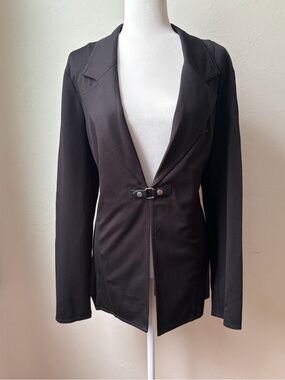 Renuar Black Tailored Open Blazer with Decorative Tab